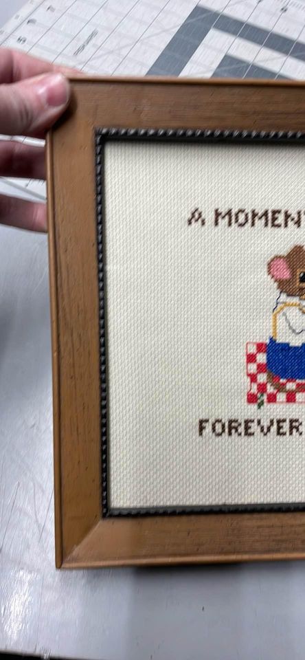 Cute Vintage Plastic Framed Cross Stitch A Moment On The Lips