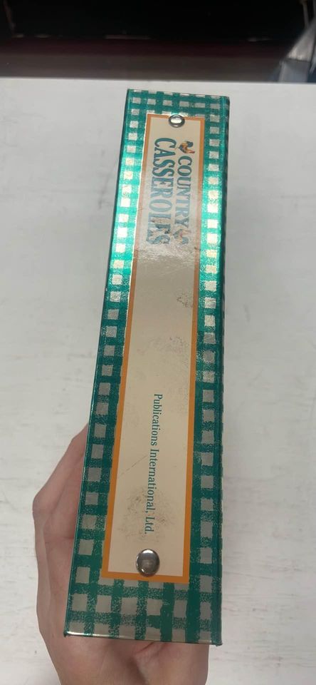 2001 Country Casseroles Cookbook Binder