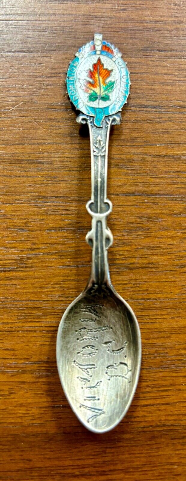 Vintage VICTORIA CANADA Sterling Silver & Enamel MAPLE LEAF Souvenir Spoon NICE