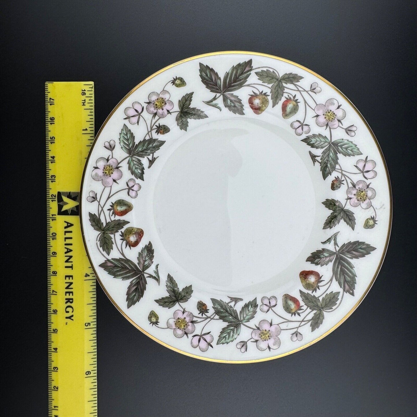 Wedgwood Strawberry Hill Bread Butter Plate 6" Seven Plates