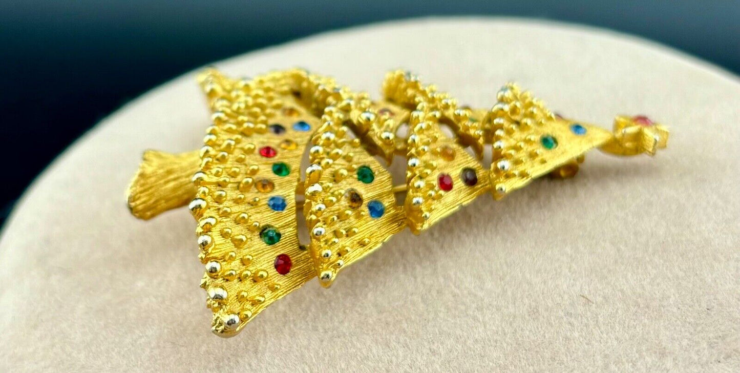 Christmas Tree Brooch Pin Signed JJ Gold Tone Multi Colored Rhinestones NK