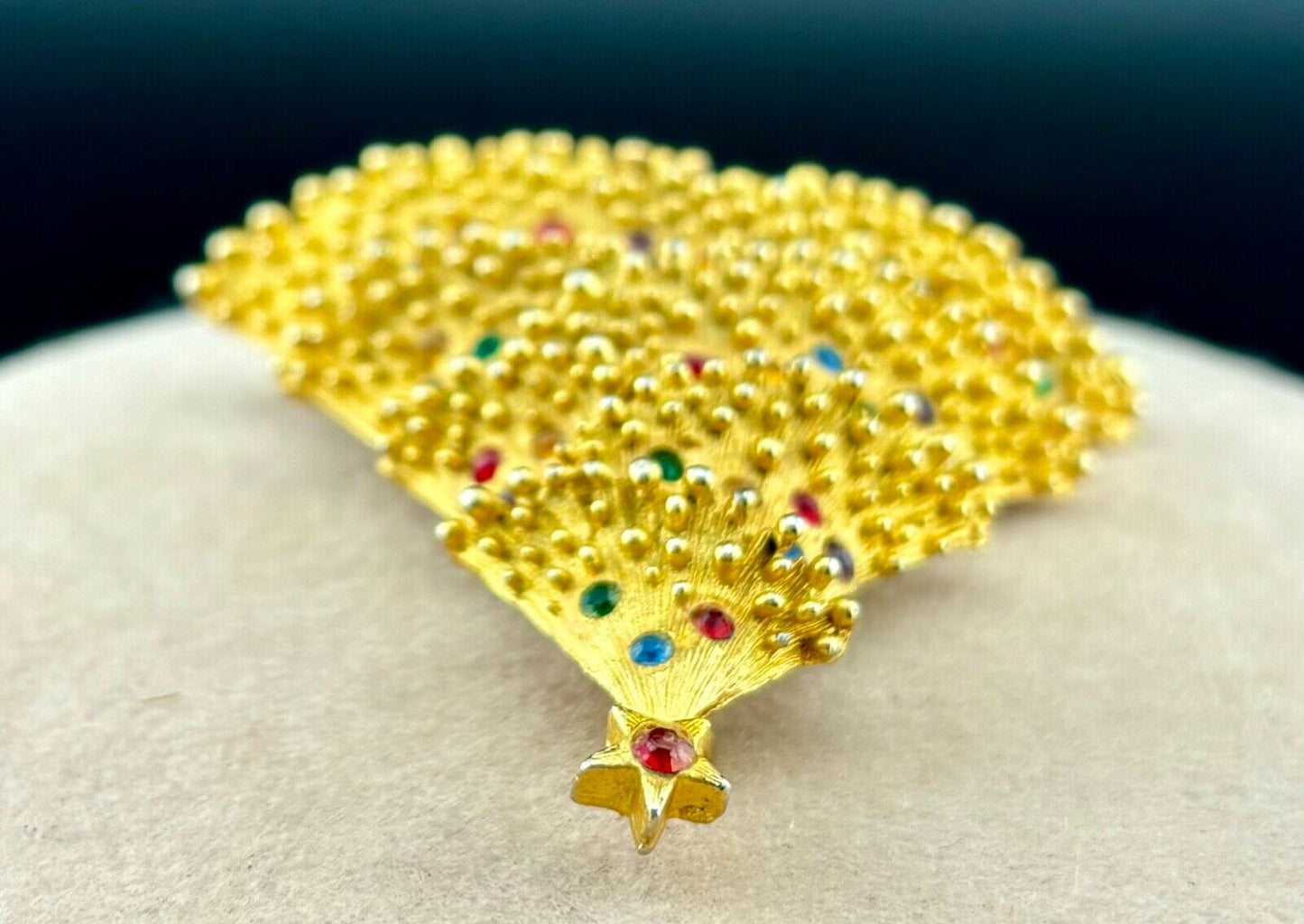 Christmas Tree Brooch Pin Signed JJ Gold Tone Multi Colored Rhinestones NK