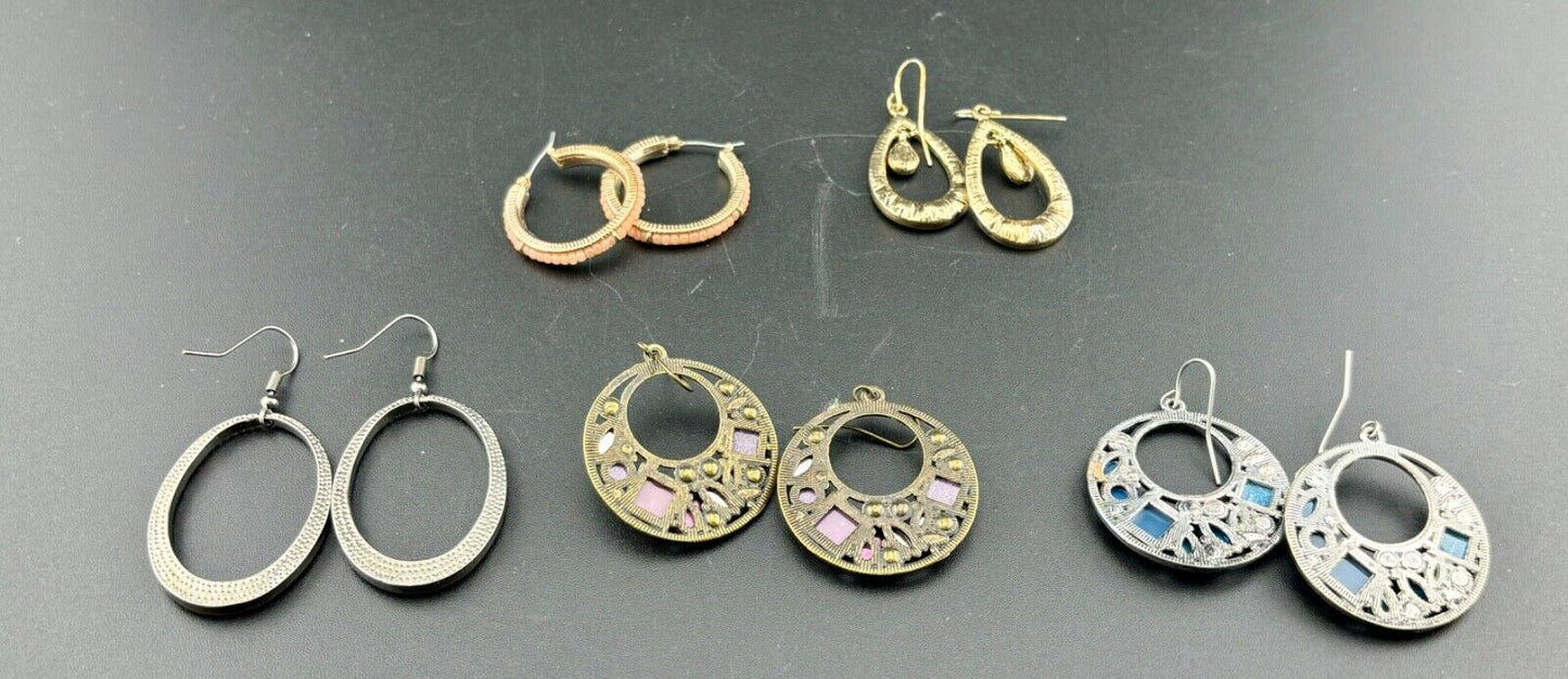 Five Pairs of Vintage Rhinestone Earrings(pierced ears) NK