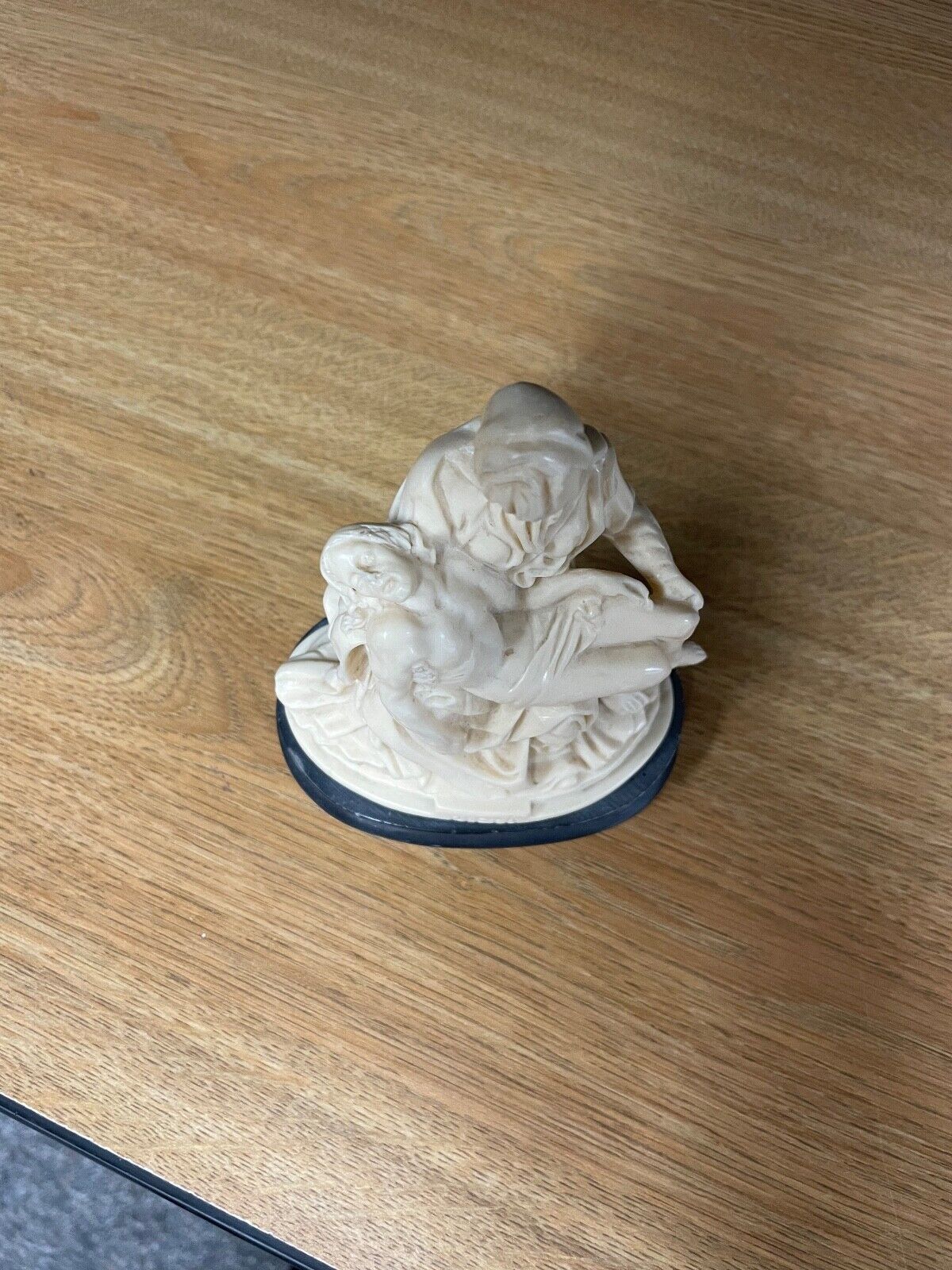 ✝ Pieta Statue/ La Pieta - made in Italy / excellent condition.