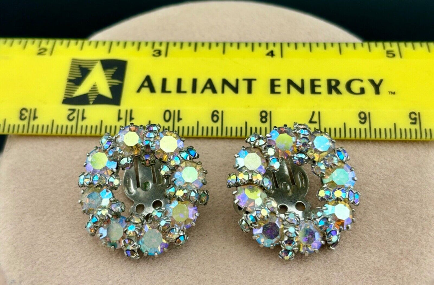 VTG Signed WEISS Clip On Earrings Clear Aurora Borealis Rhinestone Circle NK