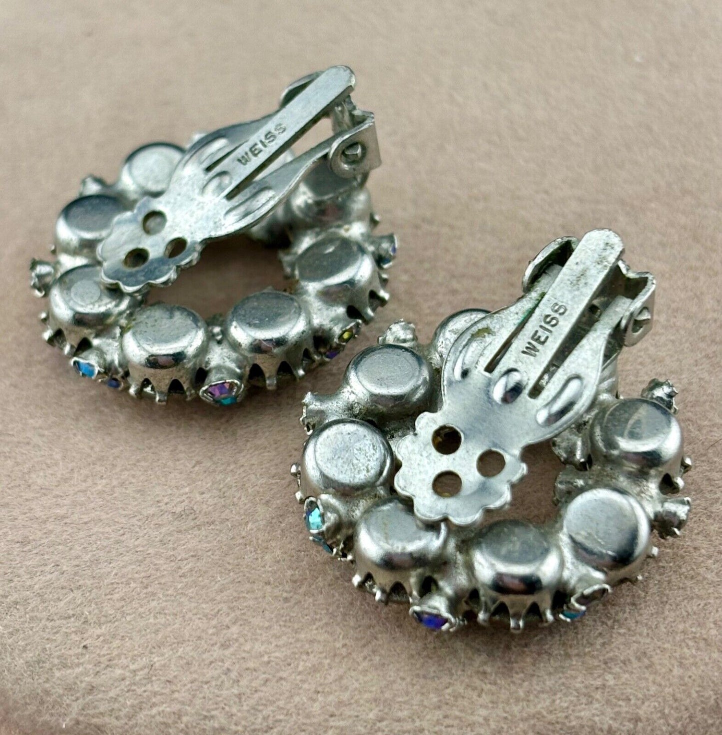 VTG Signed WEISS Clip On Earrings Clear Aurora Borealis Rhinestone Circle NK