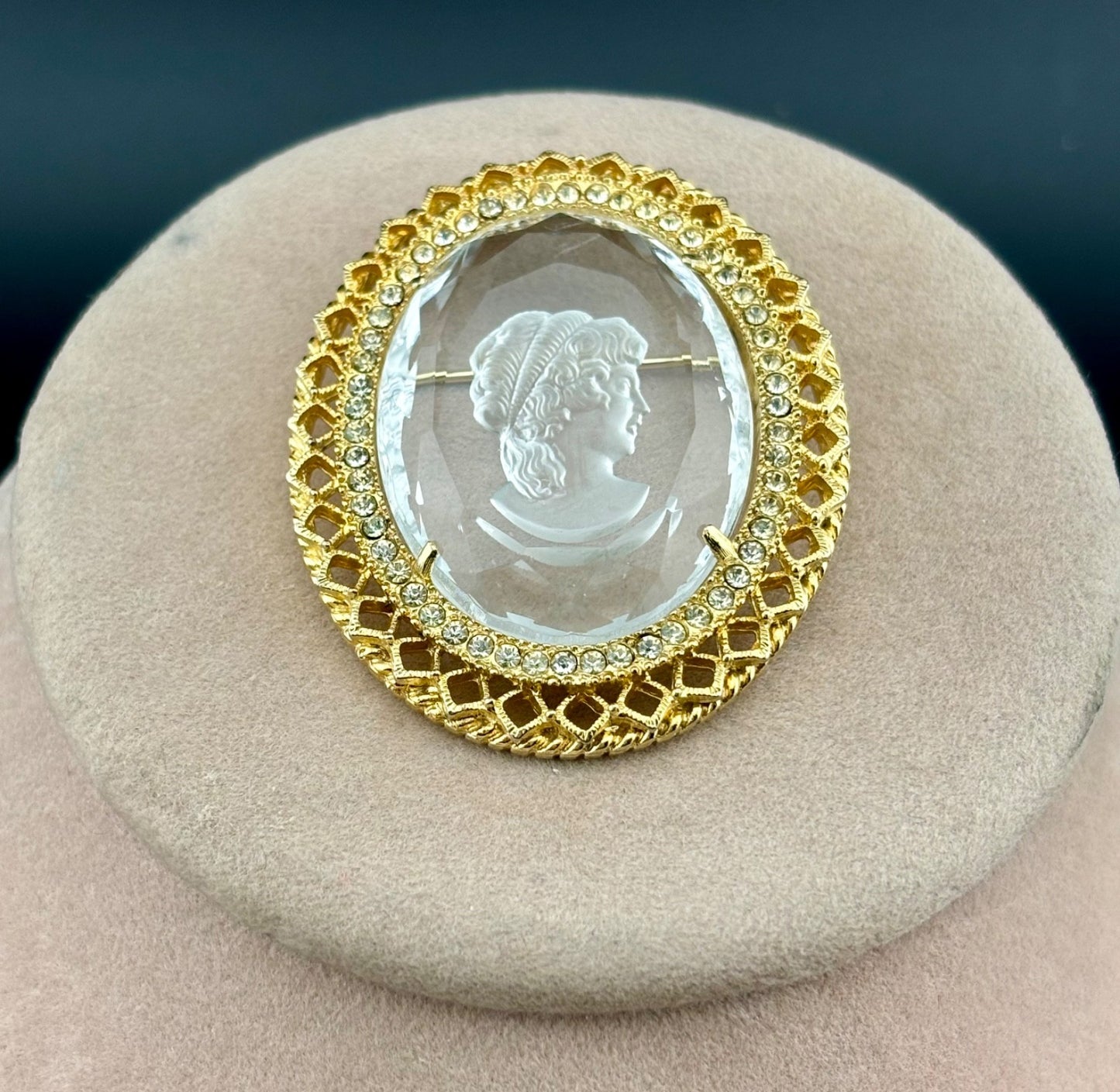 1960s Glass Reverse-Cut Cameo Brooch