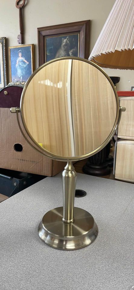 Nice Vanity Tabletop Mirror