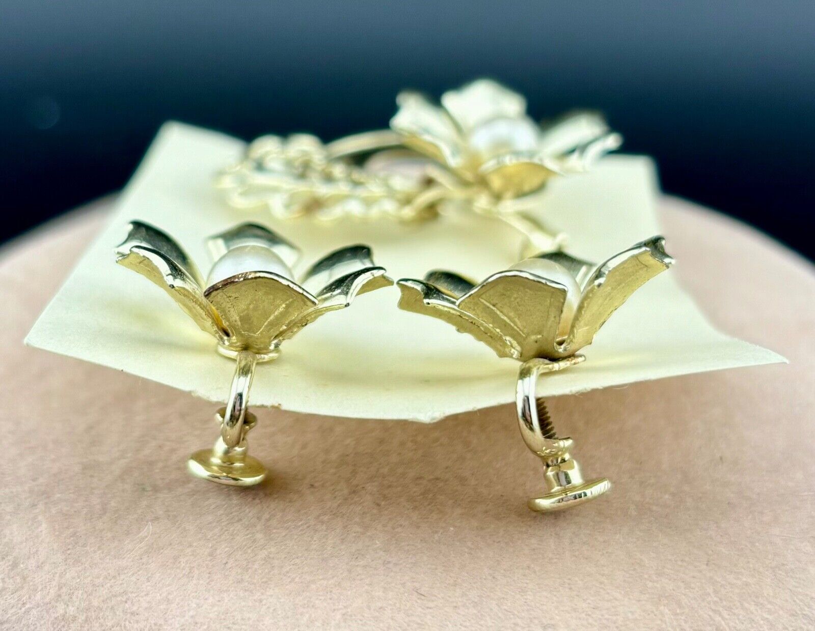 Vintage Gold-Tone Faux Pearl Earrings/Brooch Set NK