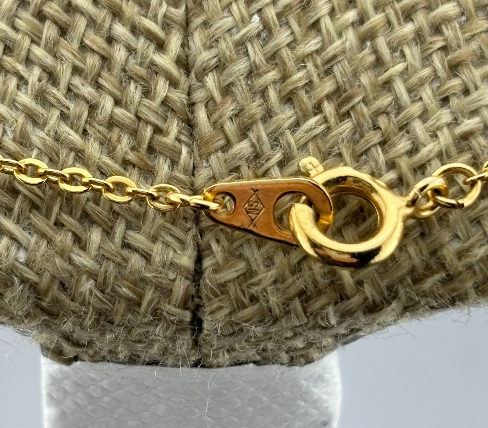 Vintage Jade and Gold Plated Pendant Necklace 17"