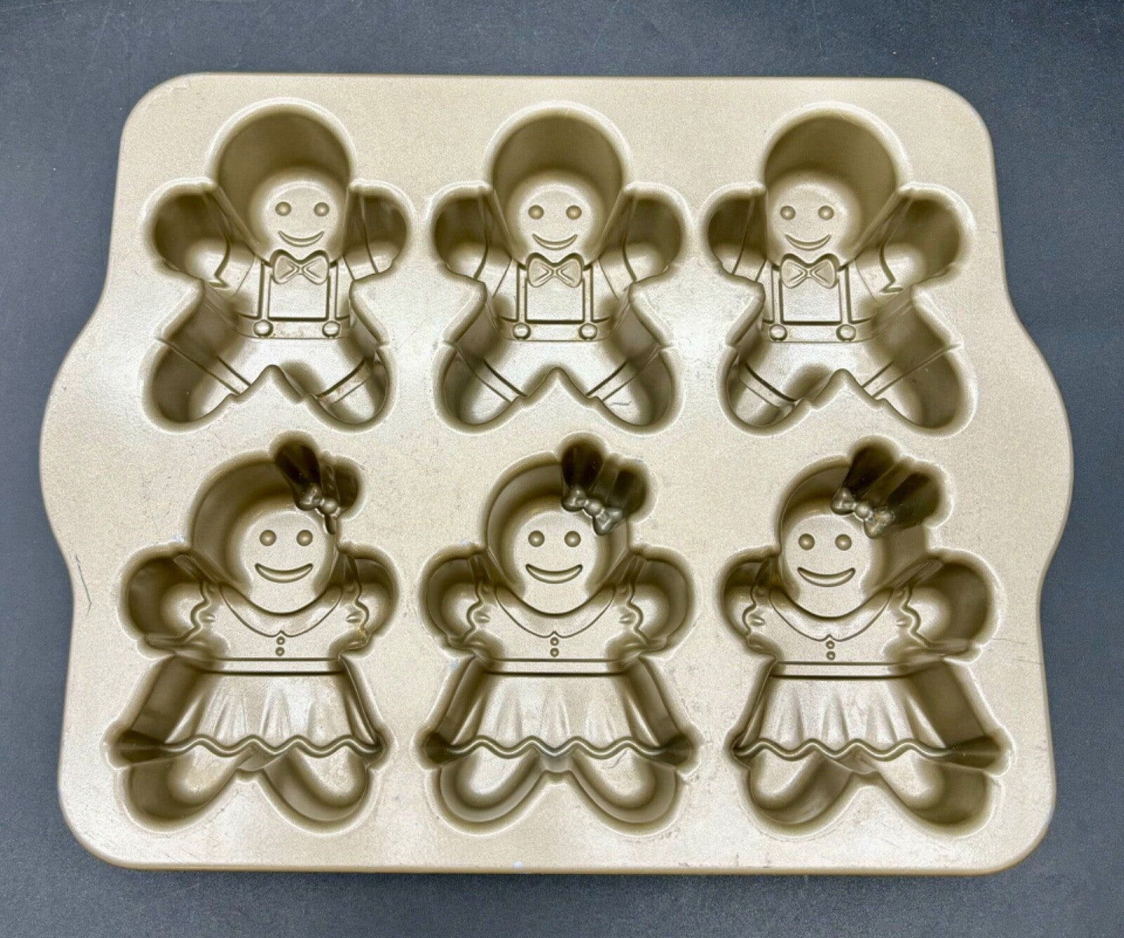 Nordic Ware Gingerbread Kids Cakelet Pan Gingerbread Boys Girls