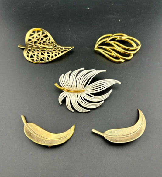 Lot of Five Large Vintage Gold Tone Leaf Brooches NK