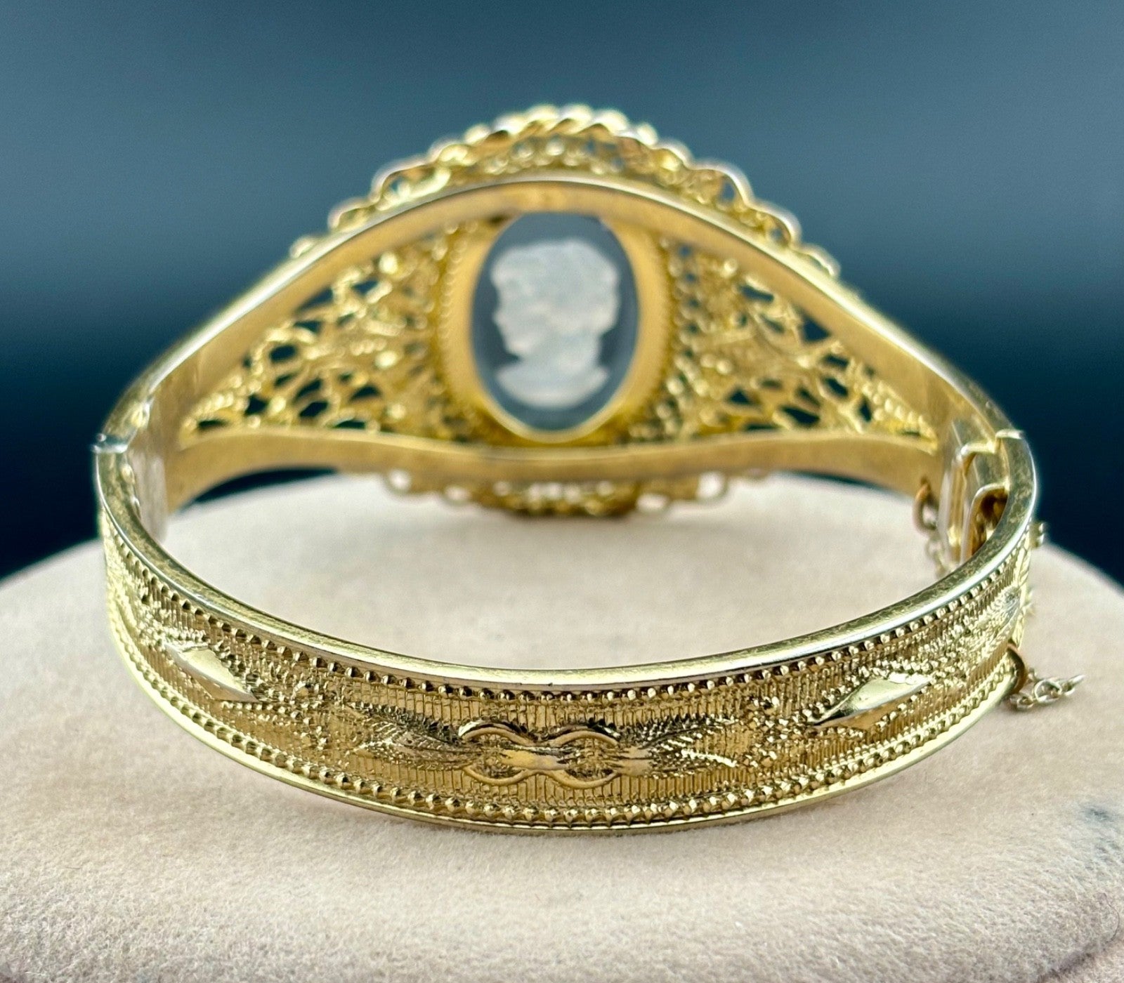Vintage Whiting and Davis Gold Tone Glass Cameo Bangle Bracelet Hinged
