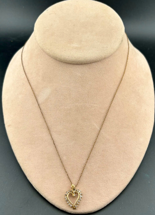 Signed JCM 10k Yellow Gold Heart Diamond Pendant Chain Necklace 2 Grams