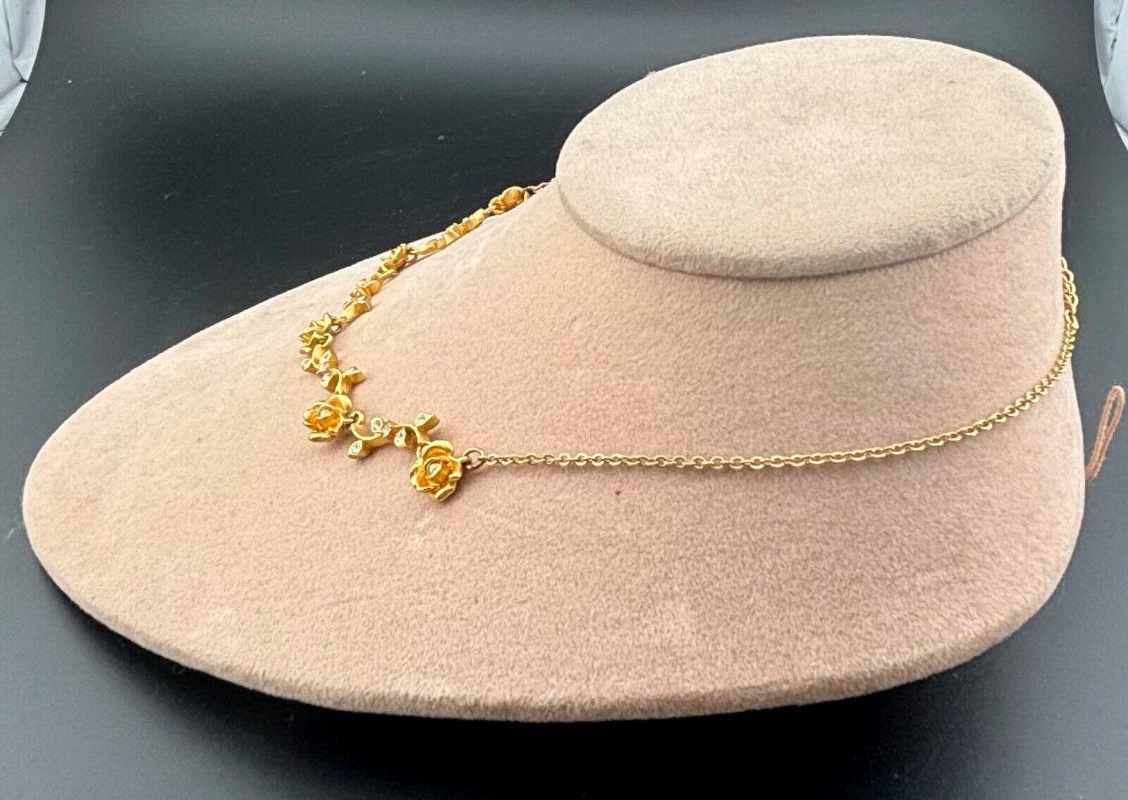 Avon Gold Tone Roses/Clear Rhinestones Necklace 19" NK