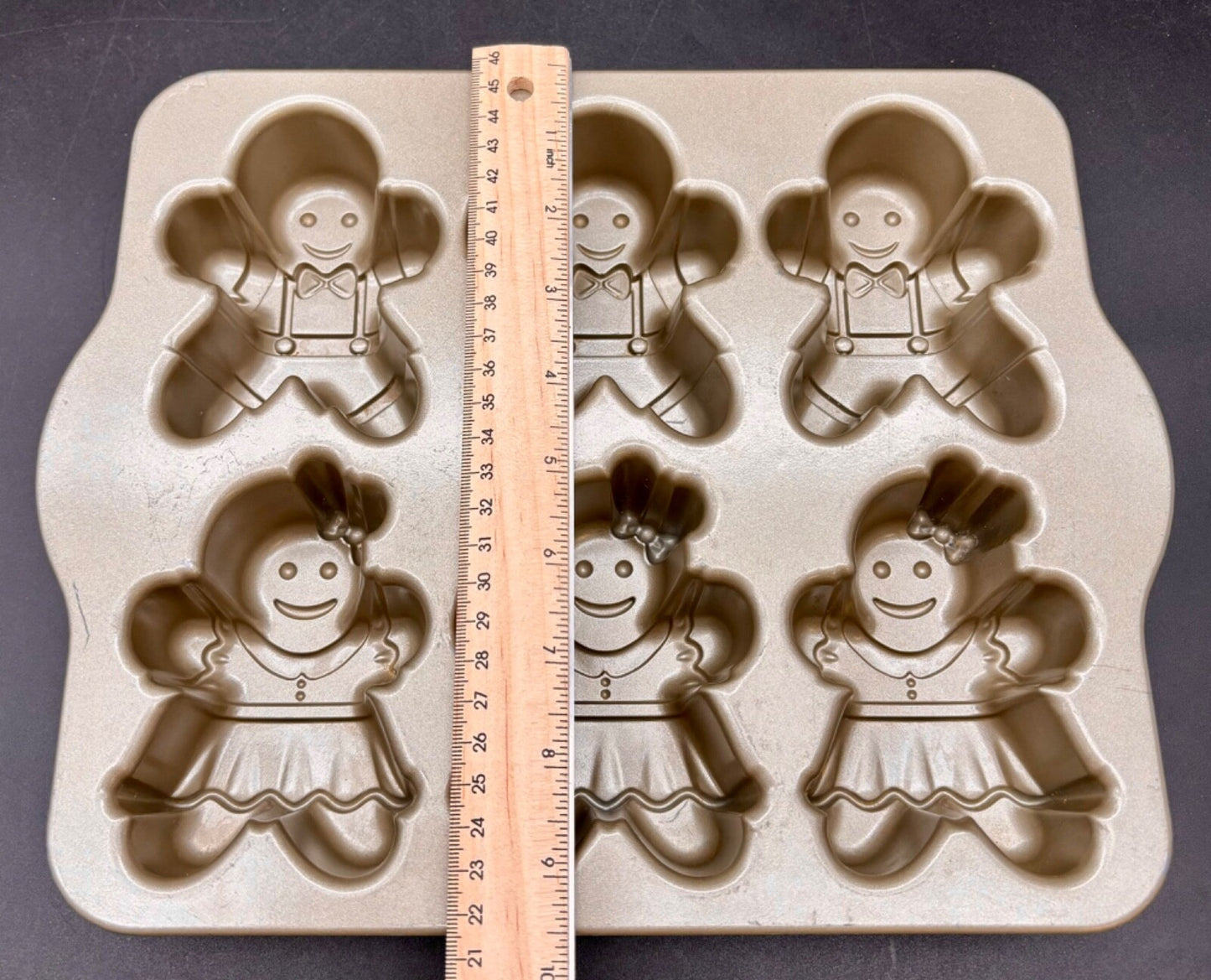 Nordic Ware Gingerbread Kids Cakelet Pan Gingerbread Boys Girls