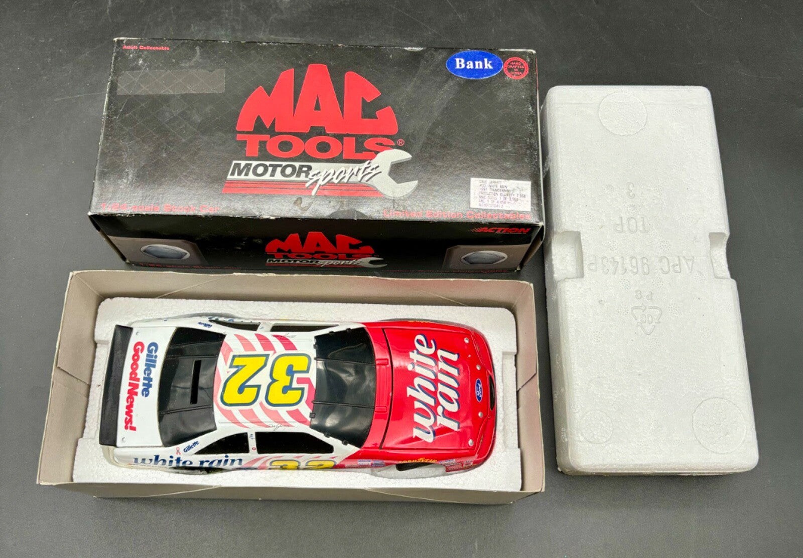 Bank Mac Tools Dale Jarrett 1997 Thunderbird #32 White Rain