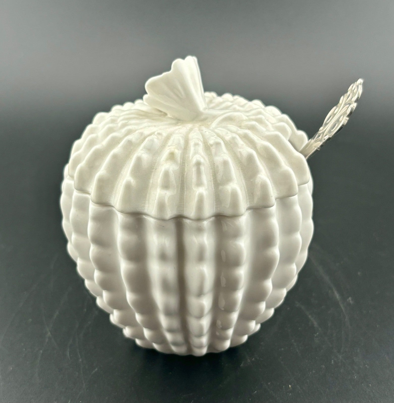 Spode Porcelain Cactus Shaped Lidded Dish Sugar England 4" w/Spoon
