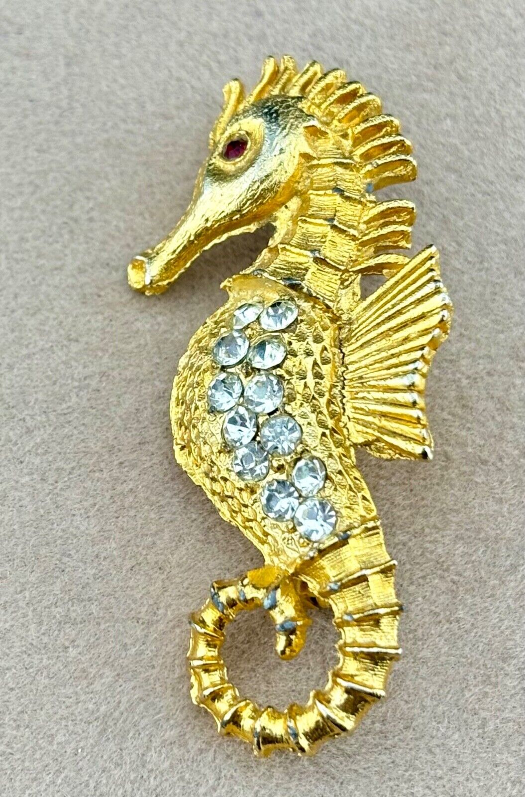 Vintage Goldtone and Rhinestone Seahorse Brooch NK