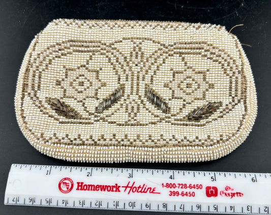 1930s Vintage Czechoslovakia Seed Beaded Zipper, Hand Handle Coin Purse