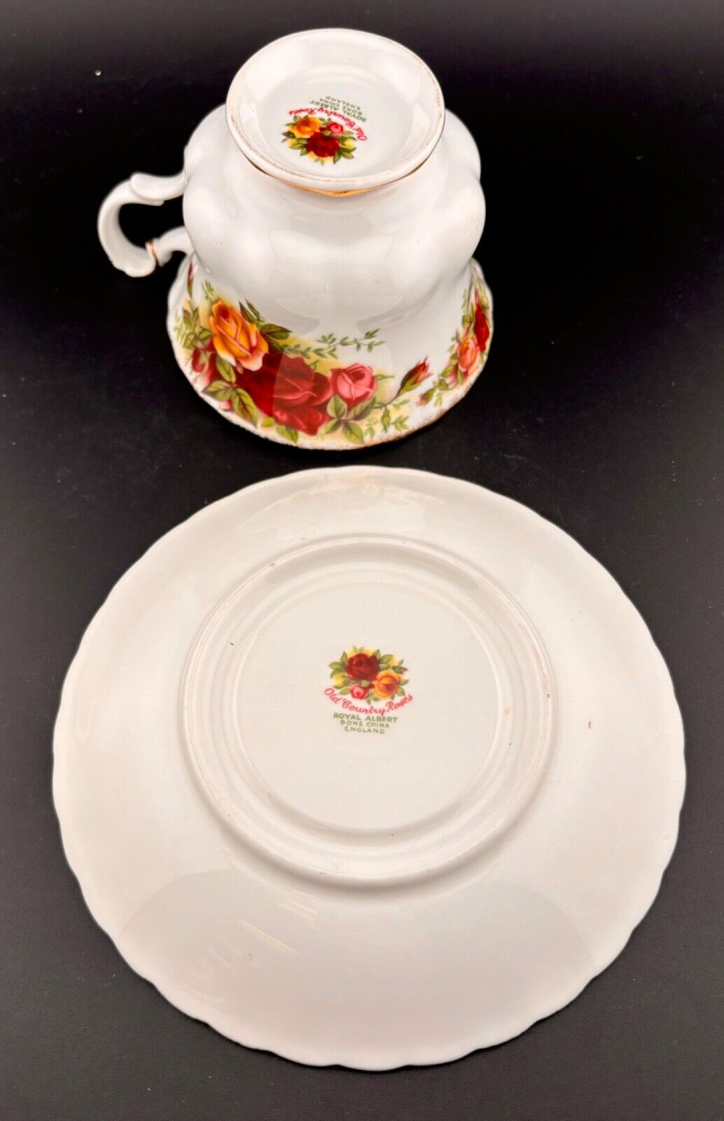 Vintage Royal Albert Old Country Roses Bone China Tea Cup & Saucer Set England