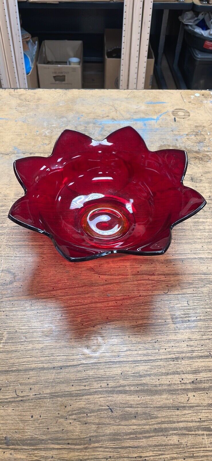 Vintage Fenton Mid Century Ruby Red/Amberina Lotus Shaped Bowl