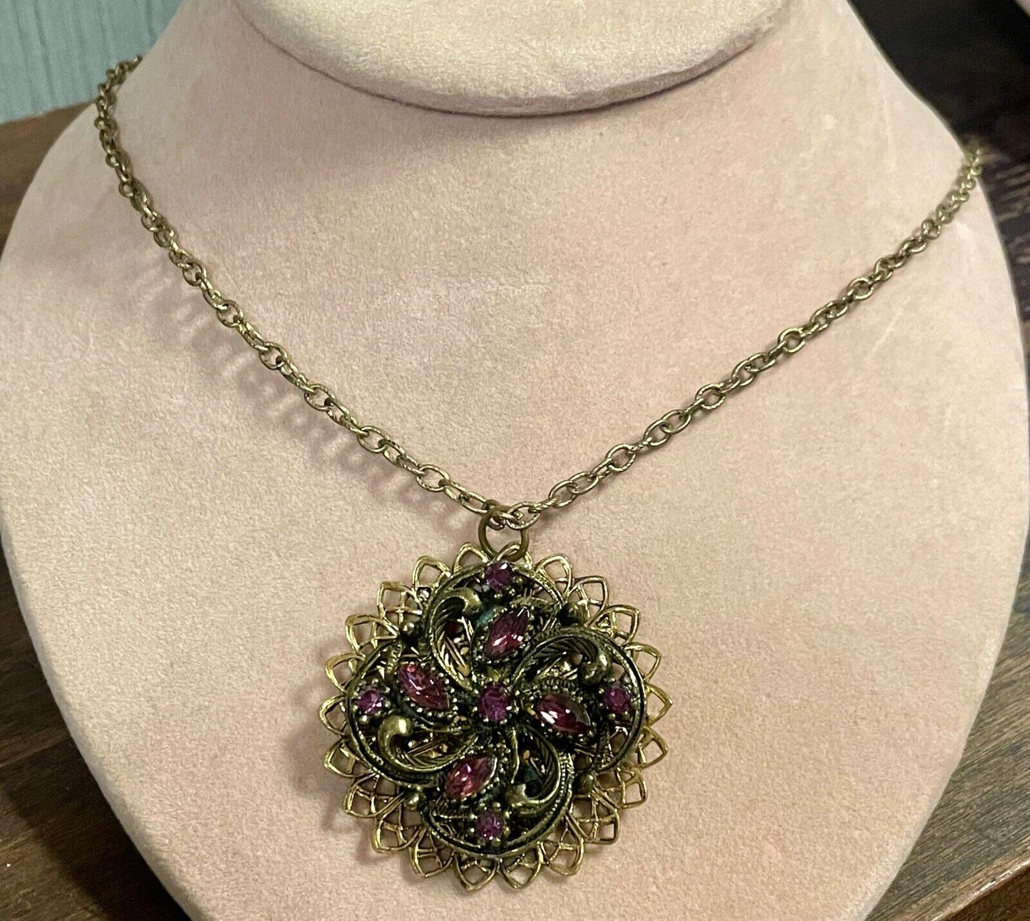 Large Vintage Purple/Amethyst Rhinestone Costume Jewelry Pendant Necklace