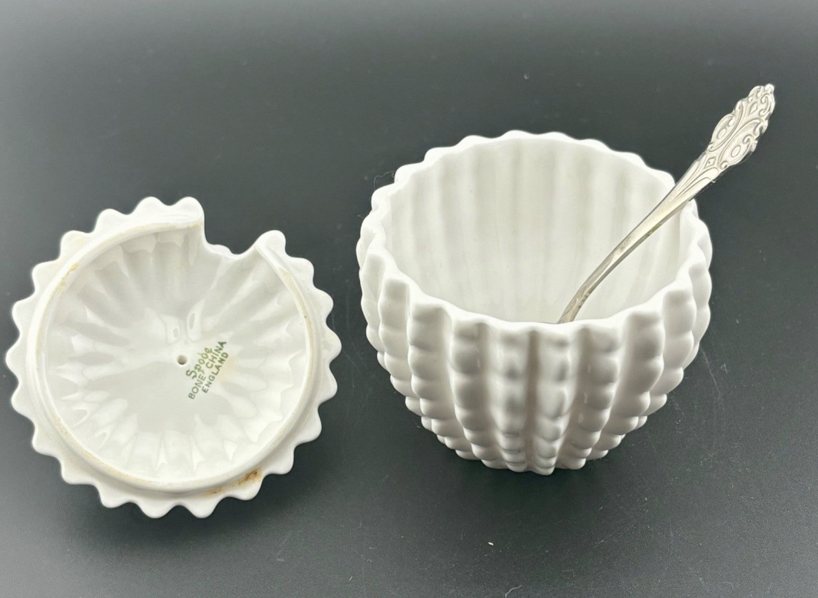 Spode Porcelain Cactus Shaped Lidded Dish Sugar England 4" w/Spoon
