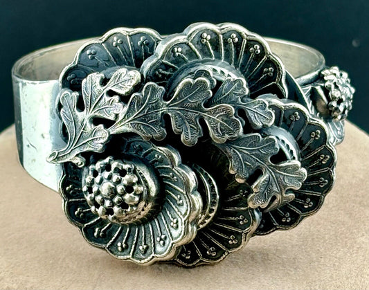 Large Vintage Silver-Plated Hinged Floral Bracelet