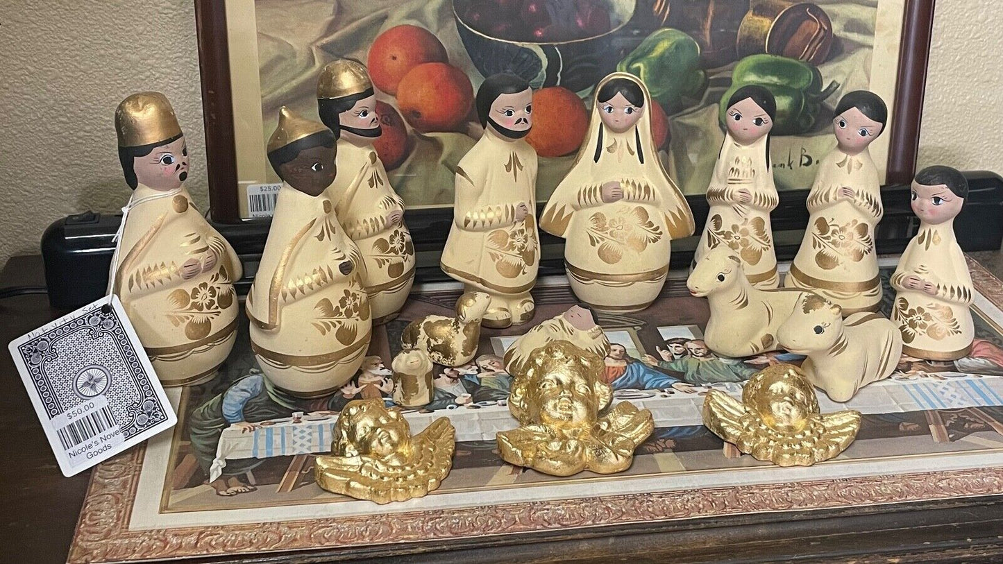 Vintage Mexico Mexican Folk Art Handmade Pottery 13 Piece Nativity Set