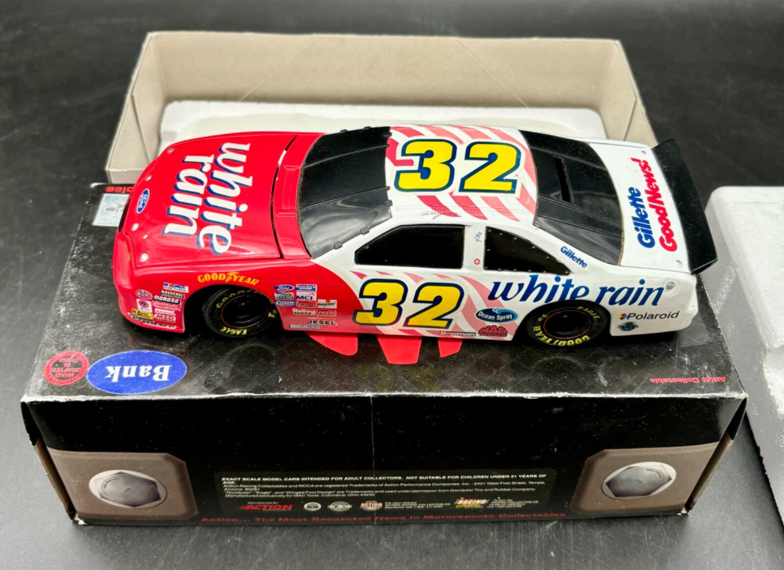 Bank Mac Tools Dale Jarrett 1997 Thunderbird #32 White Rain