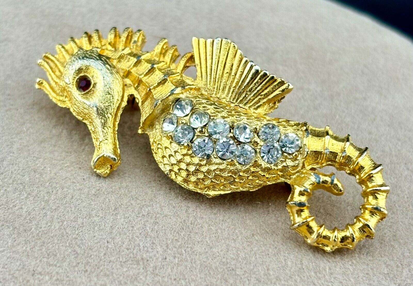 Vintage Goldtone and Rhinestone Seahorse Brooch NK