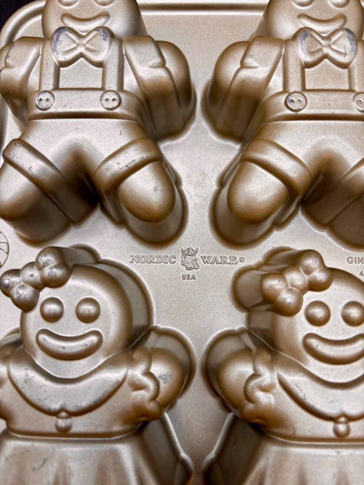 Nordic Ware Gingerbread Kids Cakelet Pan Gingerbread Boys Girls