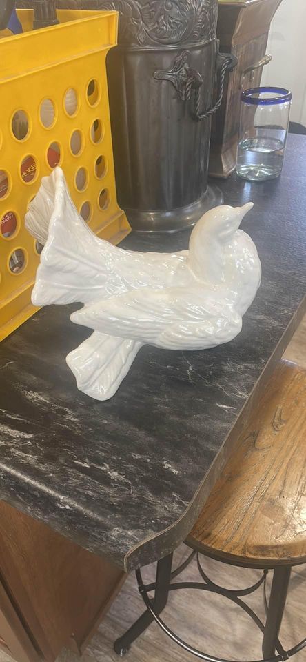 Beautiful Pair of Large White Dove Figures